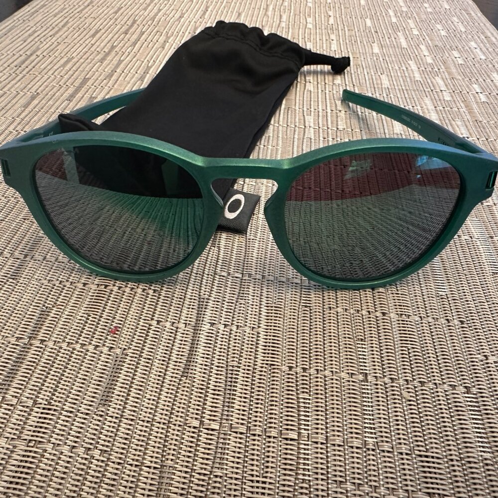 Oakley Latch Prizm Unisex Sunglasses - Green Metallic